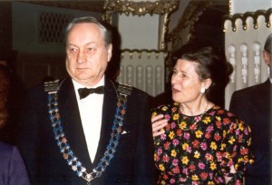 Tallinna RK charterpidu 05.05.1991 -D142 kuberner 1990-91,  Jorma Lampén abikaasaga