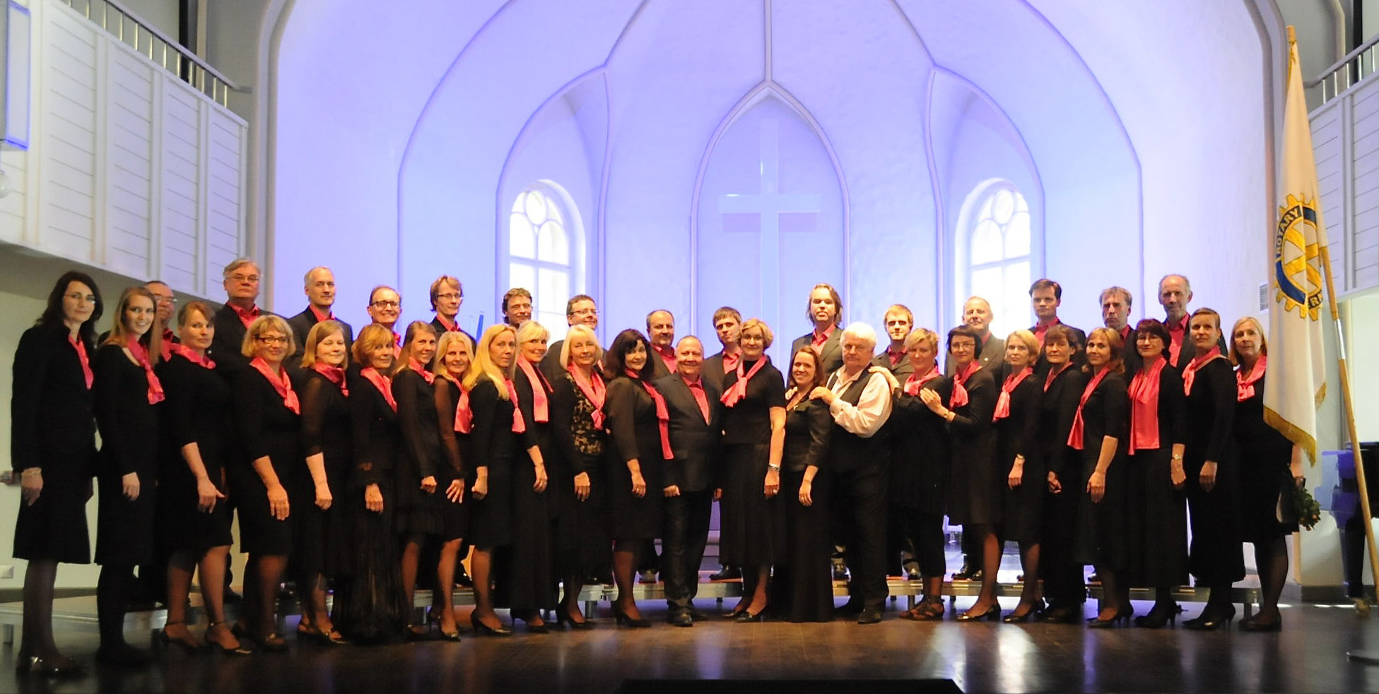 Tallinna Rotary Klubi segakoor andis kontserdi Peterburi Jaani kirikus